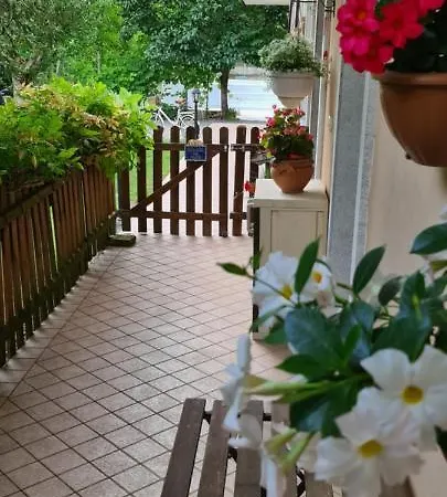 依颂佐b&b酒店 住宿加早餐酒店 4*