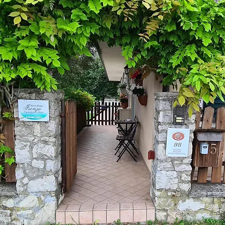 依颂佐b&b酒店 4*